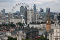 Flere lande går lørdag fra rød til orange