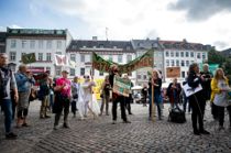 Donationer vælter ind