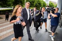 Dommerformand: Tænk jer om