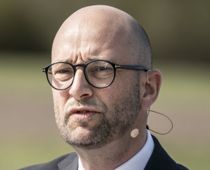 Minister skal skilles