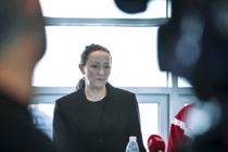 Drama: -Træk dig, Pia!