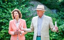 Åbner dørene til den private have