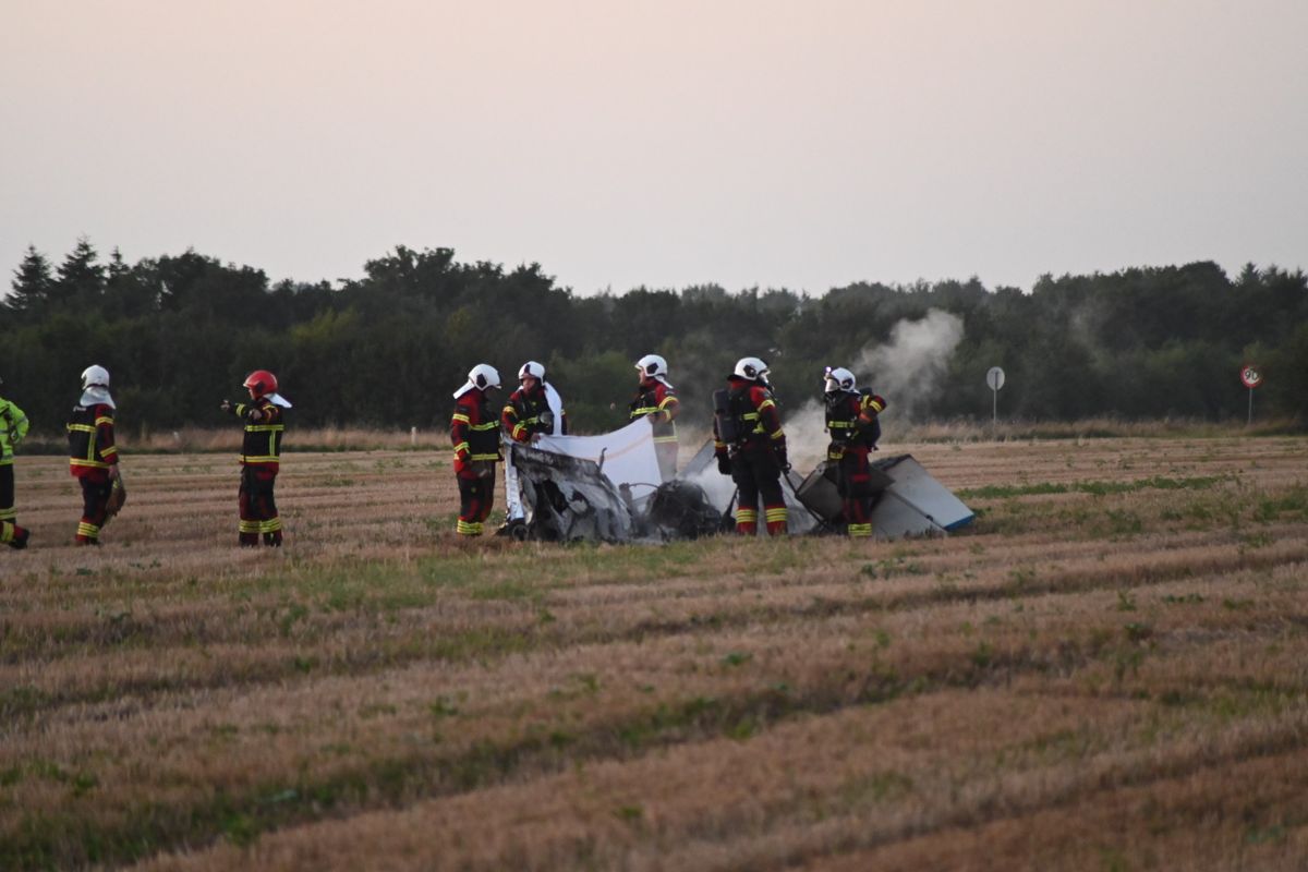 Flystyrtet skete, da manden var ved at lette, fortæller vagtchefen. (Du kan se et billede mere fra den voldsomme ulykke i bunden af artiklen)