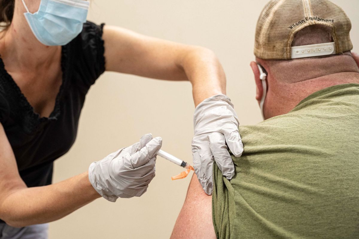 Hospitalspersonale stikker af fra arbejdspladsen, da de ikke vil vaccineres.