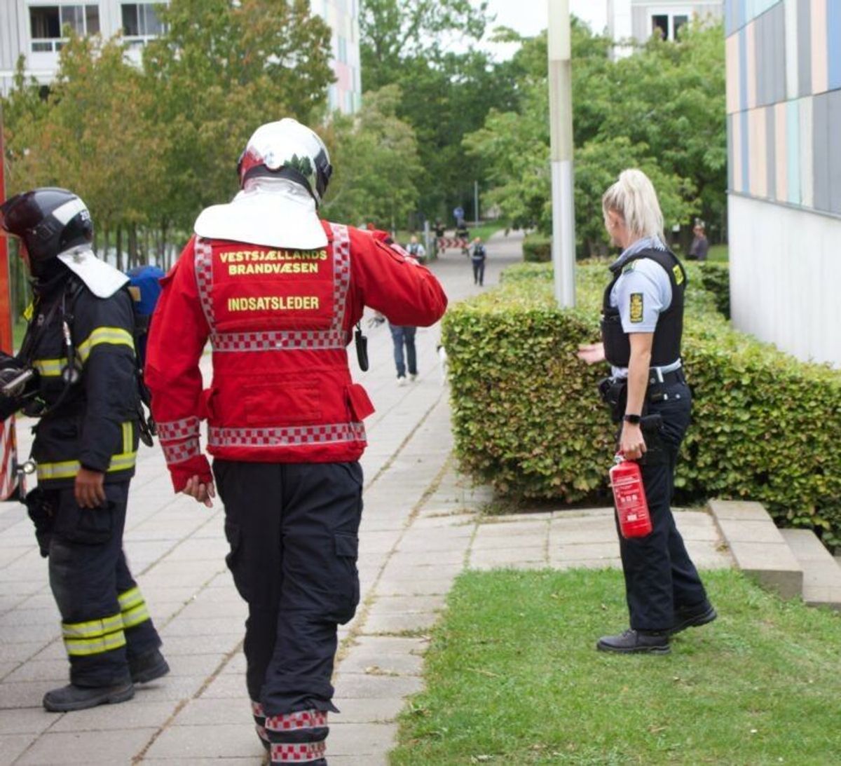Patruljen fik slukket branden i dynen med en pulverslukker.