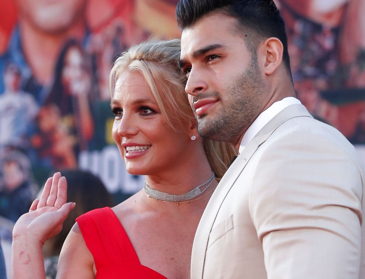 Her ses Britney Spears med Sam Asghari.