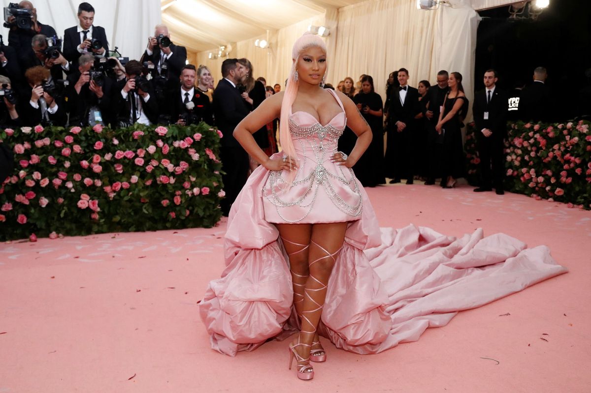 Den amerikanske sangerinde Nicki Minaj er kommet i stormvejr, efter at hun delte et opslag på sociale medier, hvor hun gav udtryk for vaccineskepsis.