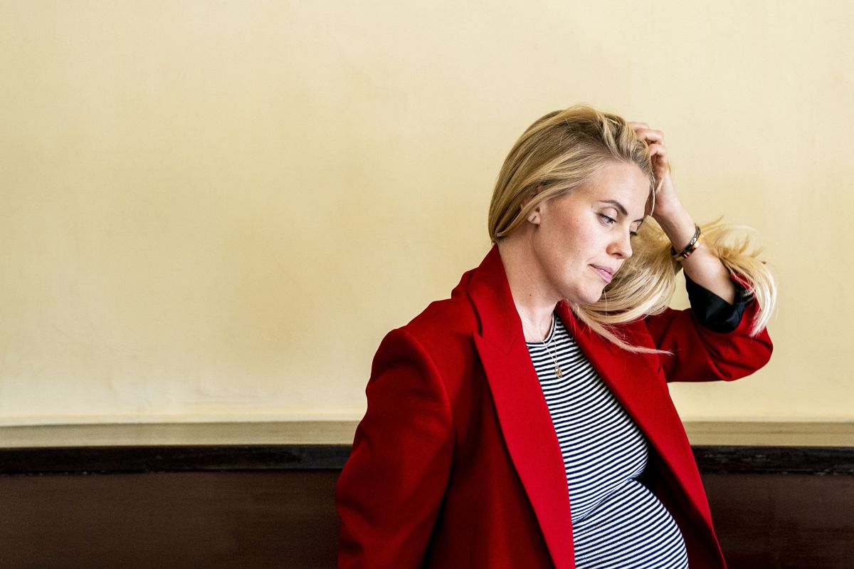 Skuespiller Anna Stokholm er højgravid med sit første barn, og hun glæder sig rigtig meget til at blive mor.