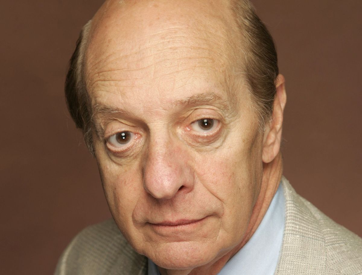 Den nu afdøde amerikanske skuespiller Basil Hoffman.
