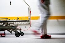 Vild stigning: Udsætter operationer