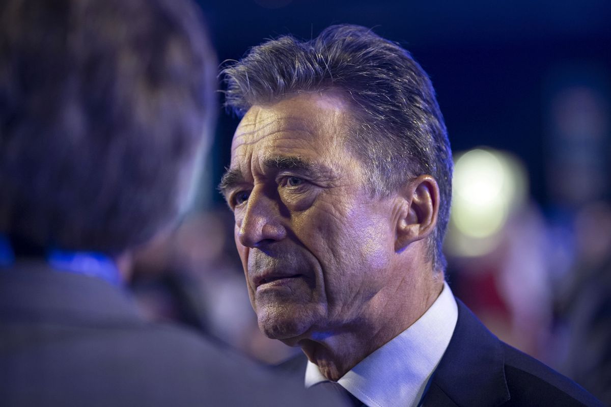 Tidligere statsminister og formand for Venstre Anders Fogh Rasmussen mener, at Mette Frederiksen "målbevidst" arbejder på at indskrænke danskernes frihed.