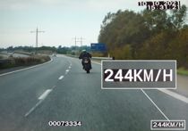 244 i timen: Mister spritny motorcykel