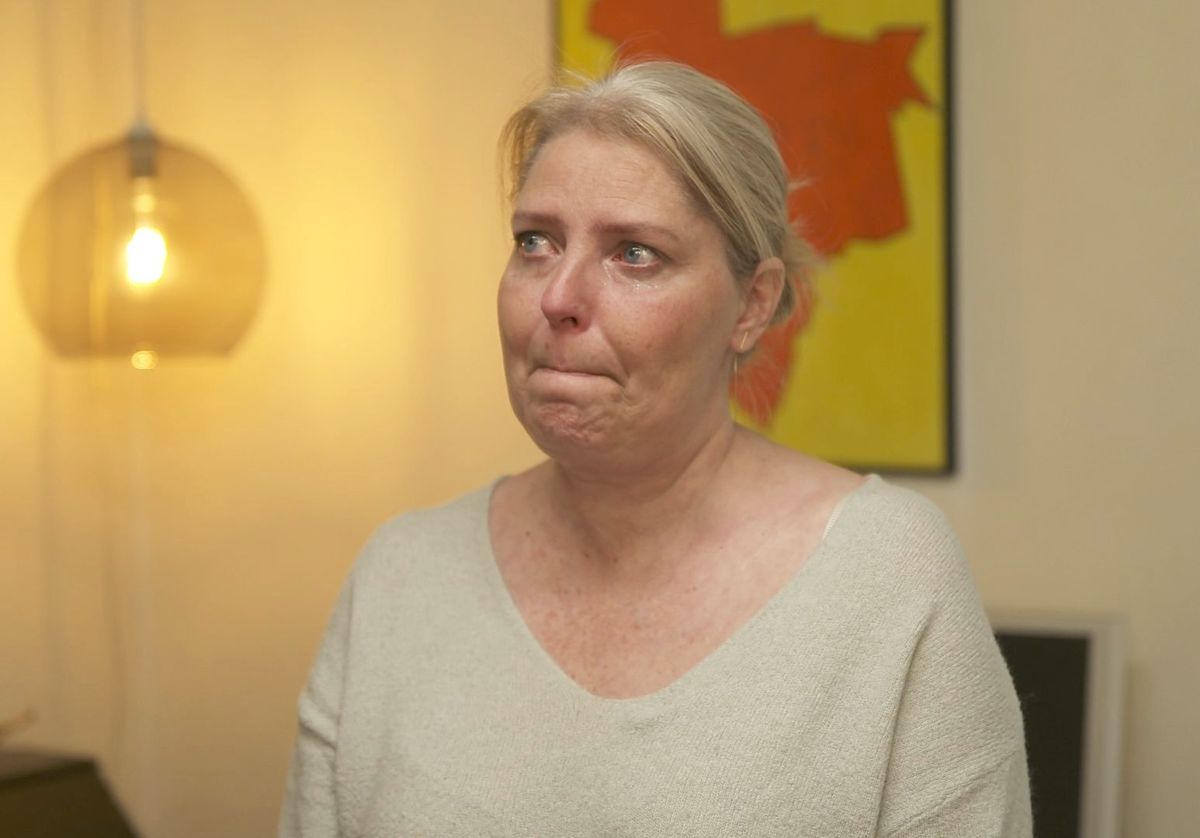 Selv om Tine lider af sklerose, så bruger hun rigtig mange penge på usunde ting såsom cigaretter, fastfood og sodavand.
