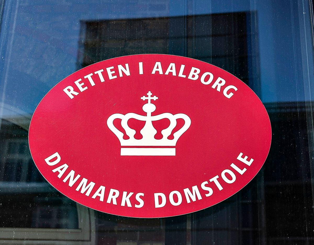 En mand er ved Retten i Aalborg dømt for voldtægt af sin eks-kæreste.
