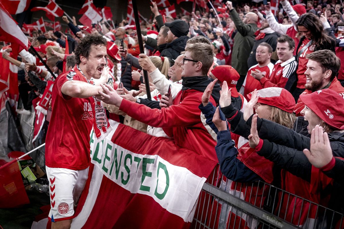 Thomas Delaney sagde tak til de danske fans efter sejren over Østrig.