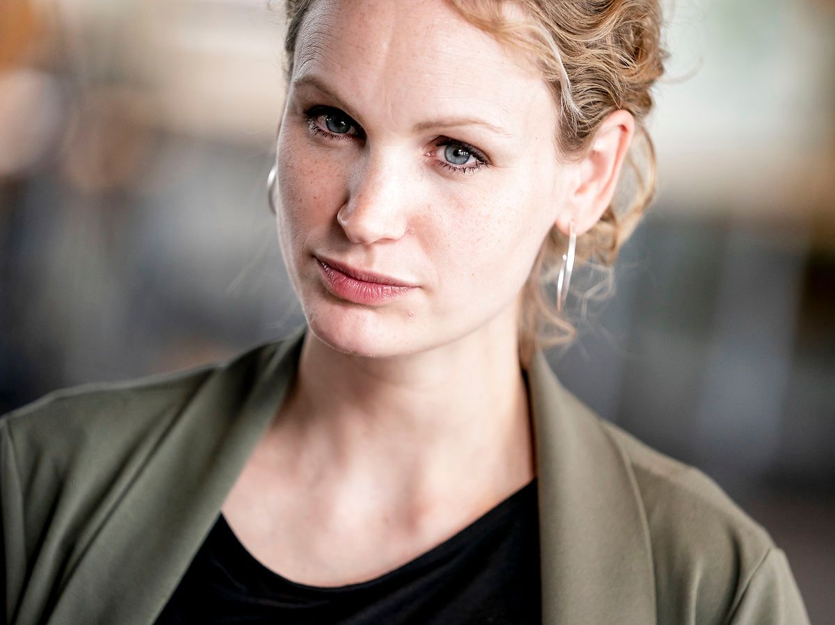 Det er nederdrægtigt af regeringen, at den har parkeret planerne om at fjerne aldersgrænsen for juridisk kønsskifte, mener Pernille Skipper (EL)