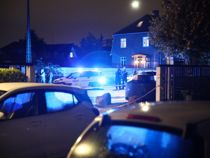 To unge stukket med kniv i masse-slagsmål