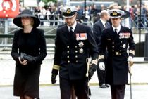 Norsk kronprinspar deltager i mindegudstjeneste