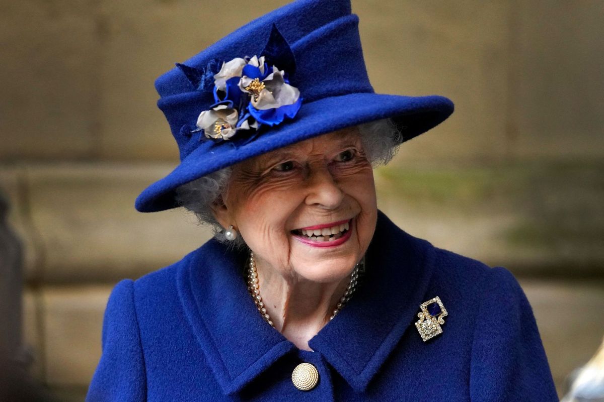 Dronning Elizabeth har normalt et jernhelbred - derfor kommer det også som en overraskelse, at hun aflyser med så kort varsel.
