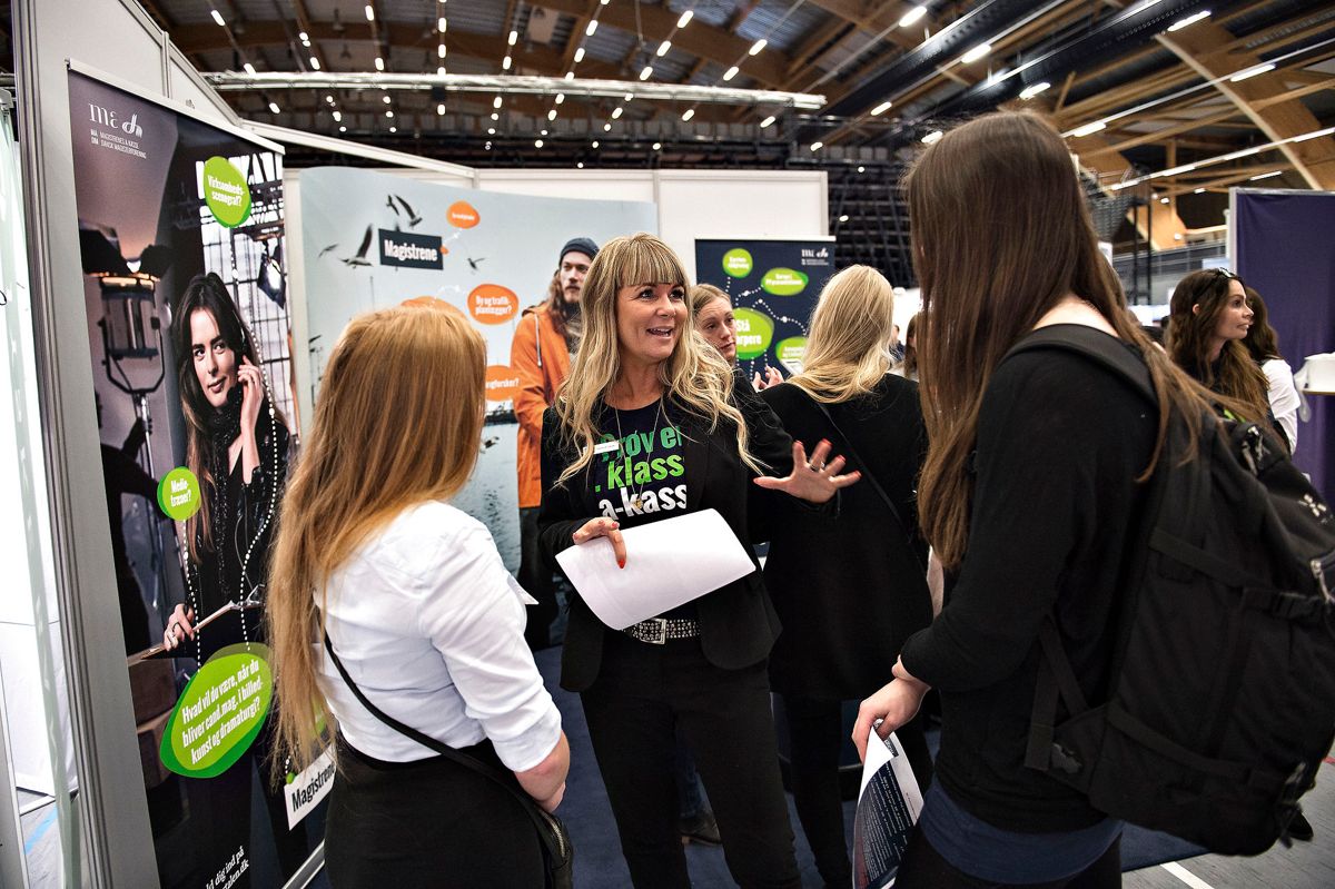 En jobmesse skal trække svensk arbejdskraft til Danmark. Billedet er fra en jobmesse i Aalborg
