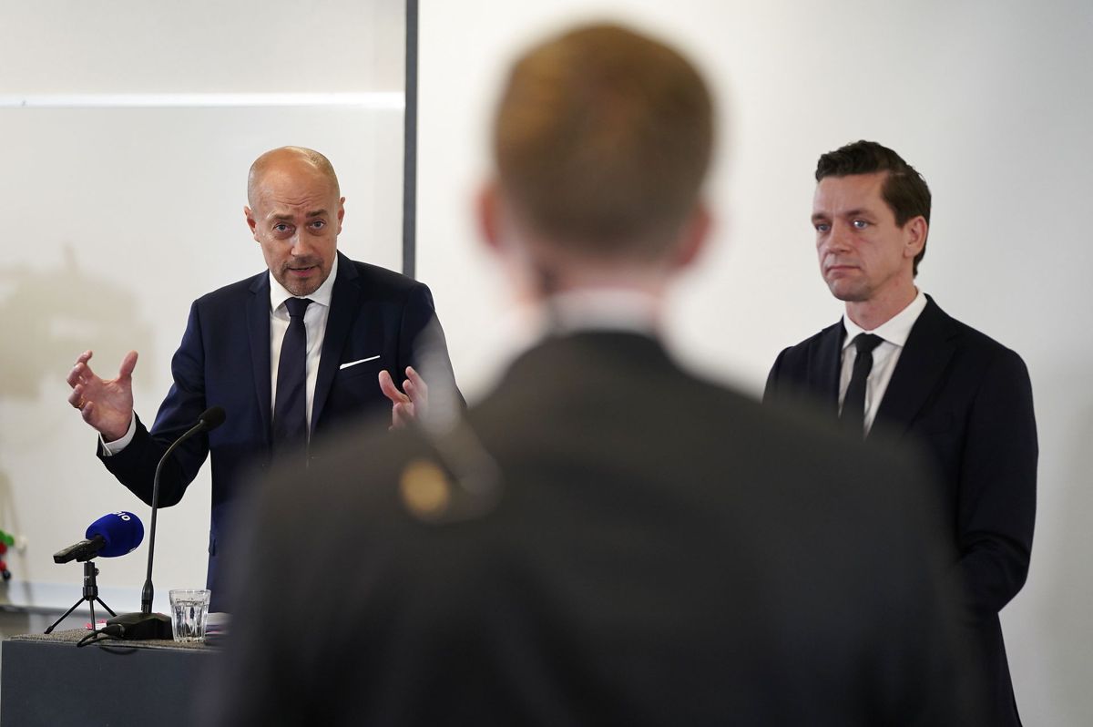 Indenrigs- og boligminister Kaare Dybvad Bek, sundhedsminister Magnus Heunicke og børne- og undervisningsminister Pernille Rosenkrantz-Theil præsenterer regeringens udspil 'Tættere på II Sundhed, uddannelse og lokal udvikling'.