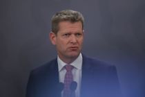 Søren Brostrøm: Overvej at lukke nattelivet