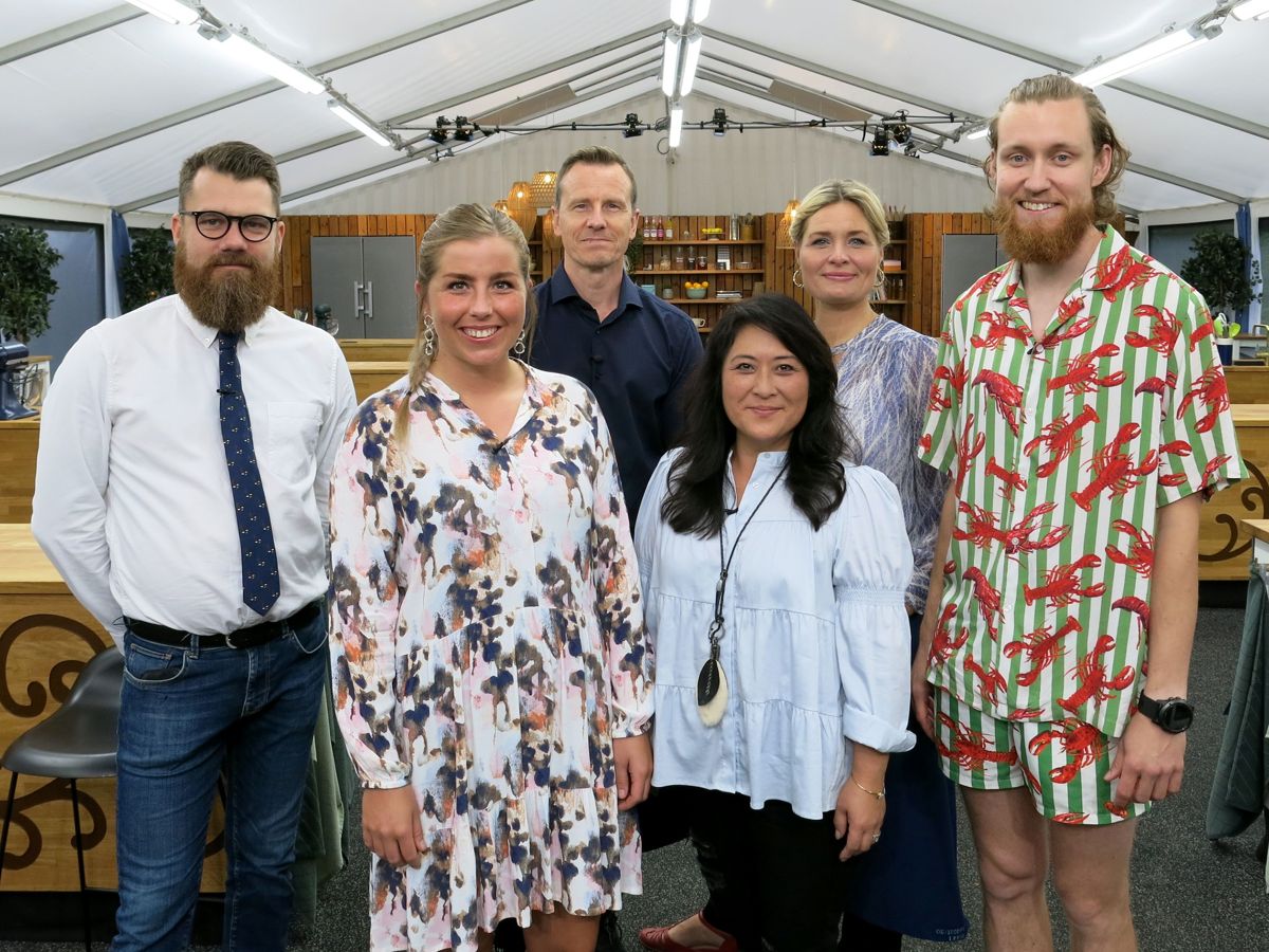 På billedet er det de fire deltagere samt de to dommere, fra venstre, Jesper Hemmingsen, Anne Tirstrup, Markus Grigo, Iben Devantier, Katrine Foged Thomsen og Jesper Søvndal.