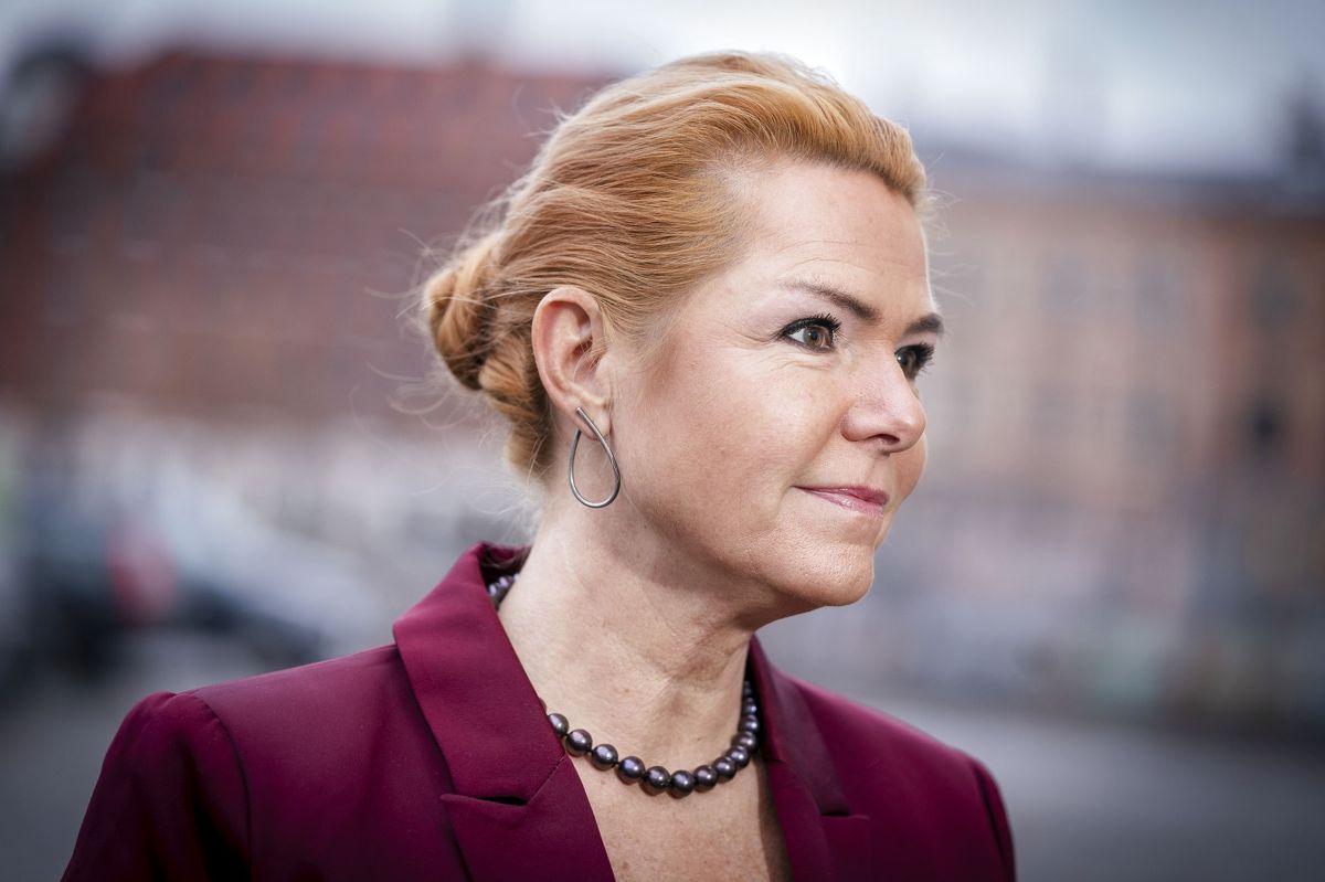 Rigsretssagen mod den tidligere Venstre-minister Inger Støjberg foregår i Eigtveds Pakhus i København. Anklagerne kræver Støjberg idømt en fængselsstraf, men Støjberg vil frifindes.