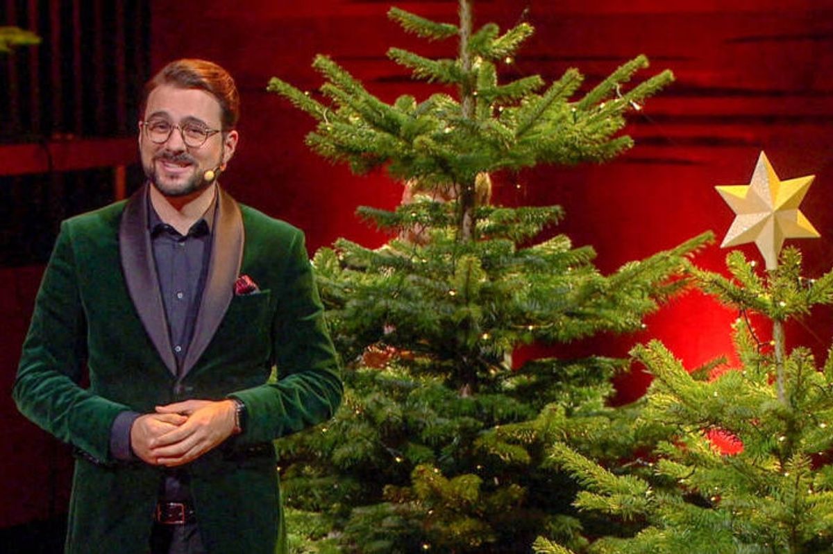 Tv-vært og chefdirigent for DR Pigekoret Phillip Faber lover at give et nummer på pianoet juleaften. (Stillfoto).