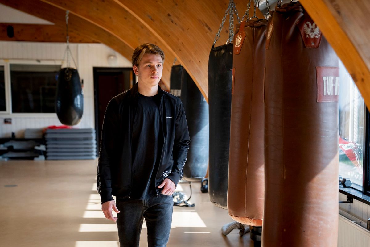 Oliver Møllenberg har brækket to nakkehvirvler og fået et brud på rygsøjlen.
