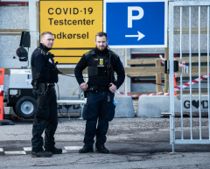 Kvinder i corona-ballade: Slås over p-plads