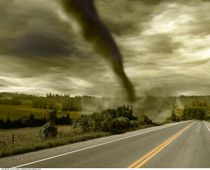 Tornado rammer plejehjem: To døde og flere fanget