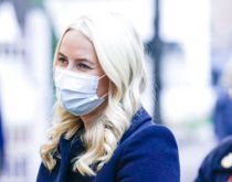 Mette-Marit slår i bordet