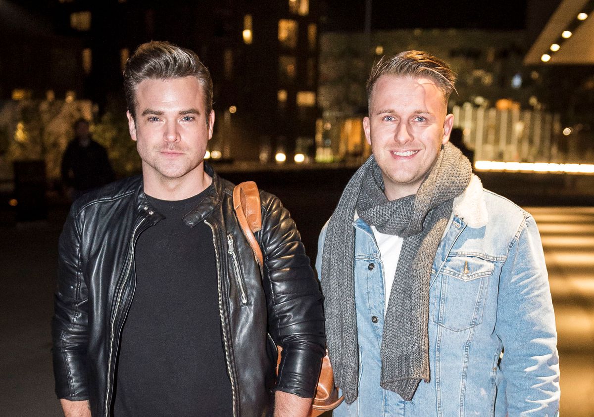 Silas Holst (tv) og hans forlovede Nicolai Schwartz.