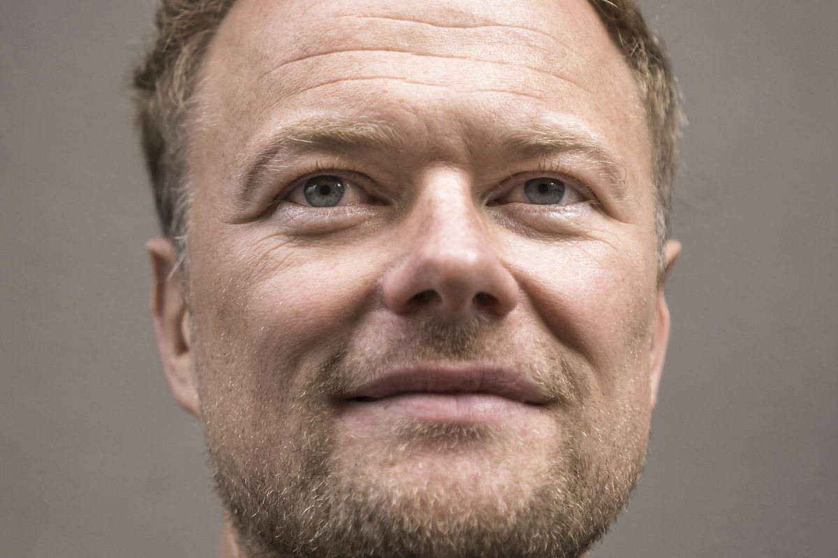 TV-værten Christian Degn skal være far. Det har han og kæresten trine offentliggjort på instagram 1. nytårsdag.