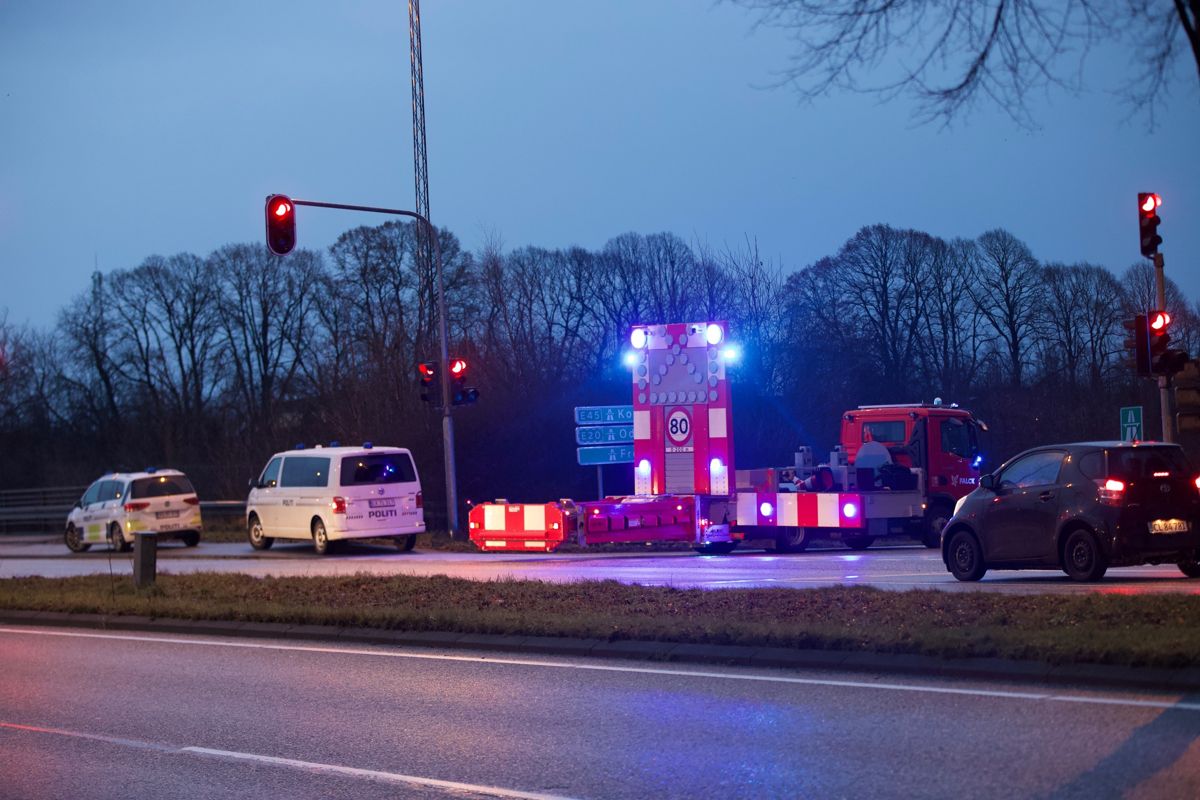 Der meldes ikke om personskade i forbindelse med ulykken.