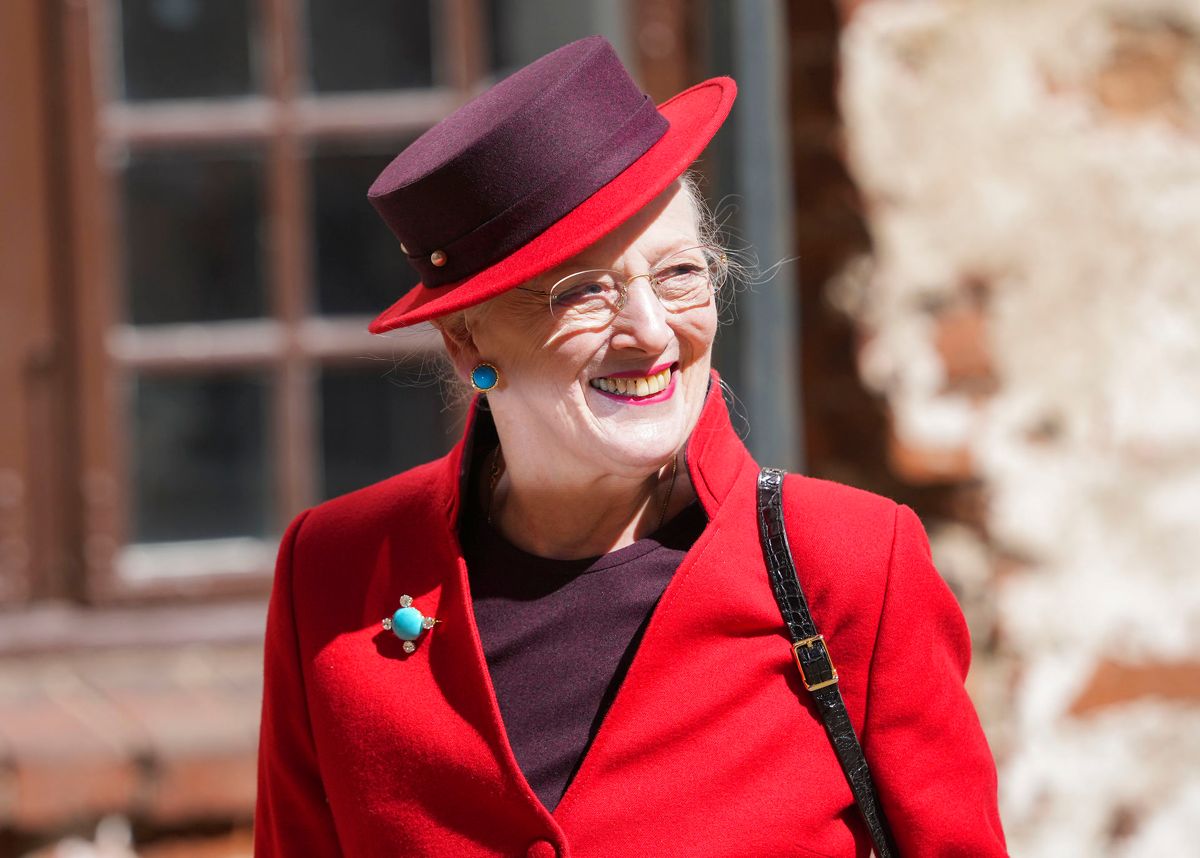 Dronning Margrethe modtog onsdag en helt særlig gave, 'Jubilæumssmykket', af Georg Jensen.