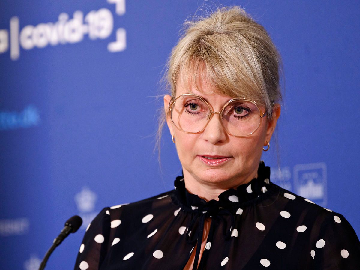 Direktør i Styrelsen for Patientsikkerhed Anette Lykke Petri oplyser, at man ikke i samme omfang giver påbud om at lukke folkeskoler som før årsskiftet