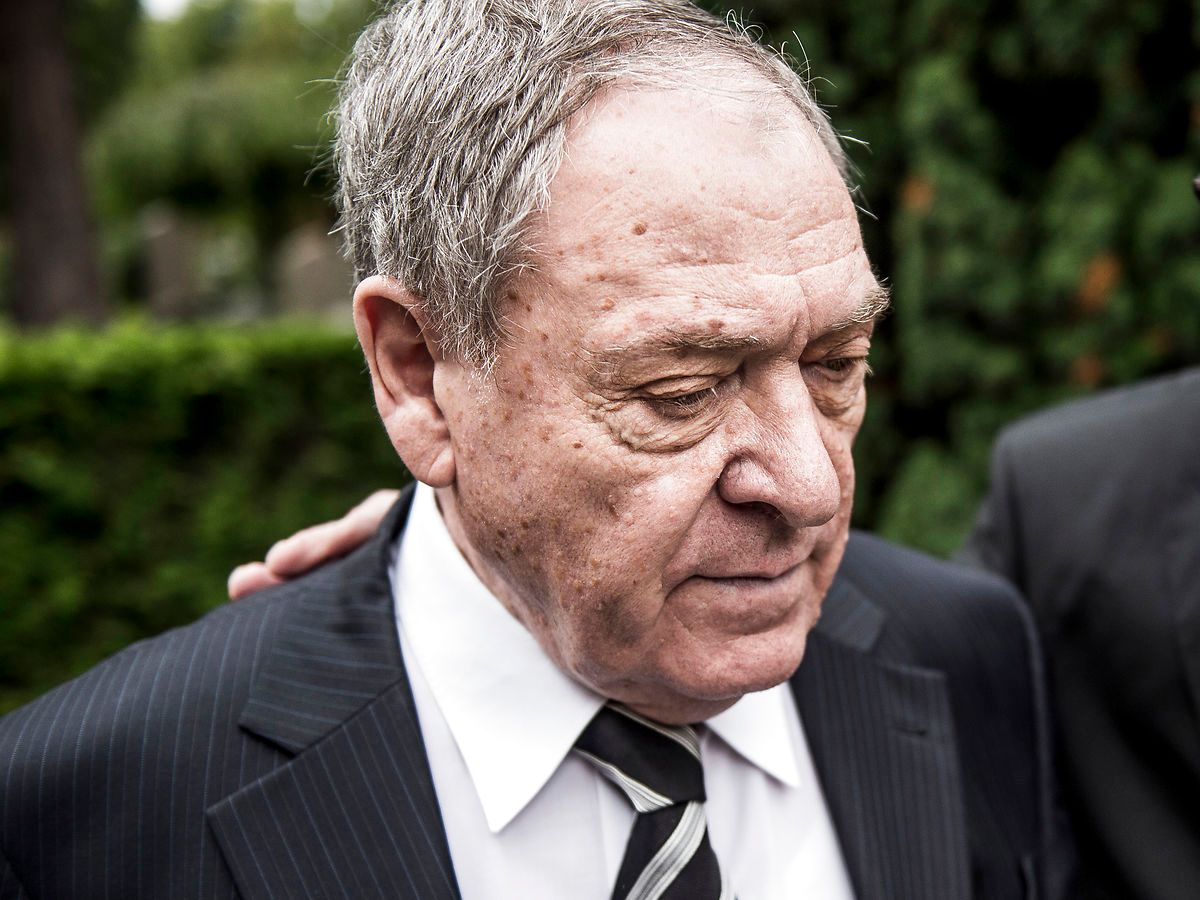 Dario Campeotto alvorligt syg Aflyser alt • Newsbreak.dk