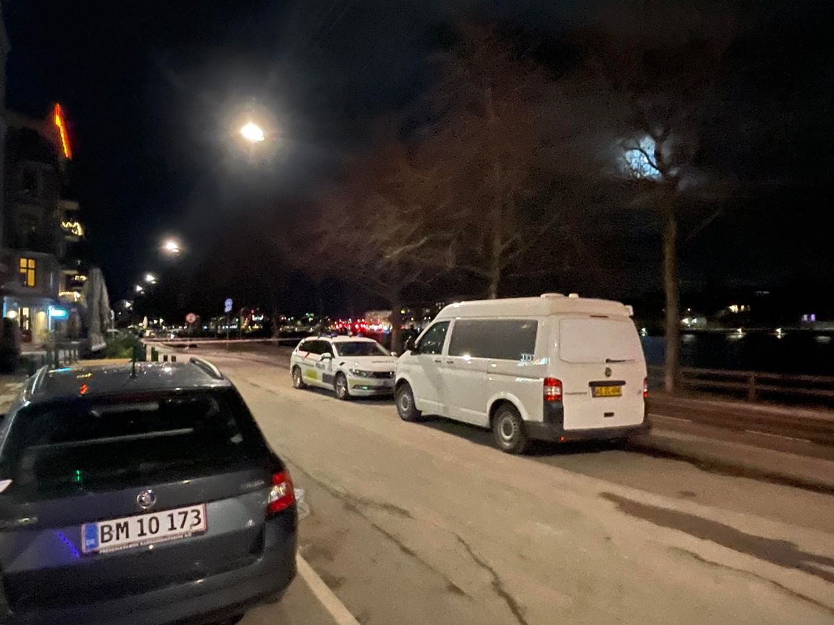 En mand er blevet stukket med kniv flere gange