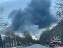 Voldsom røg fra brand