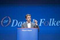 Messerschmidt advarer kritikere