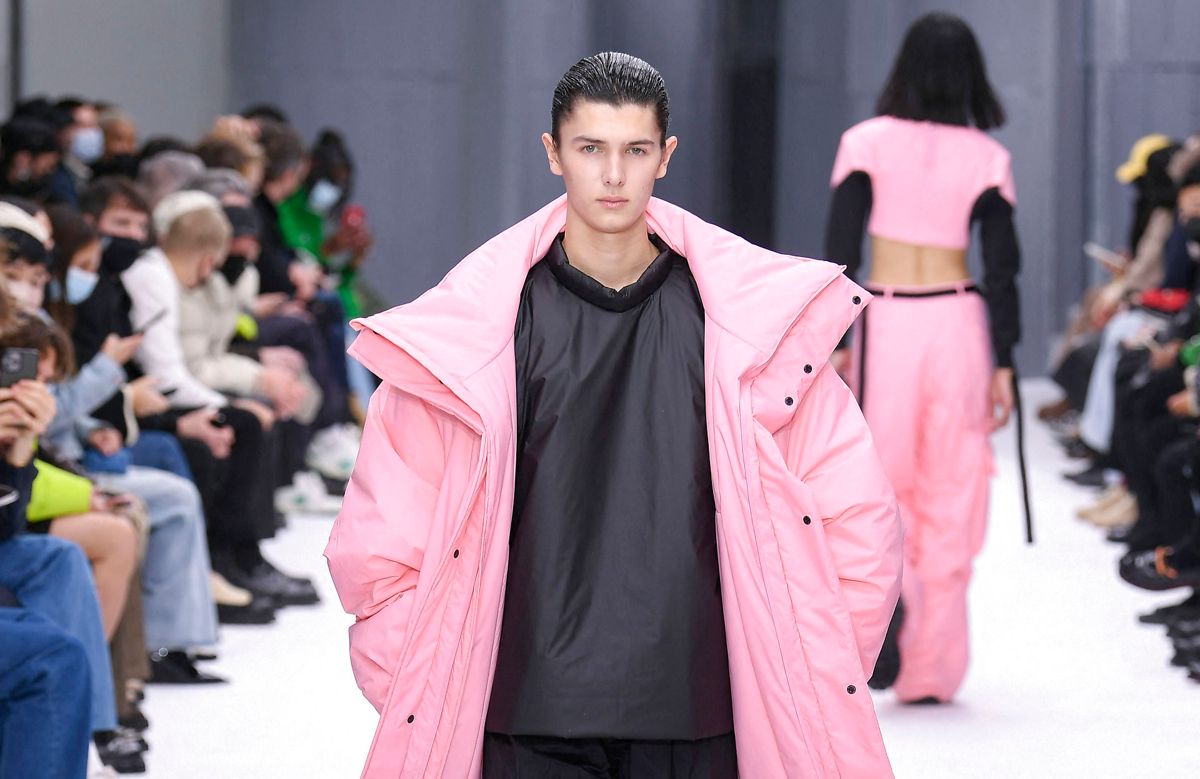 Prins Nikolai på podiet for livsstils-brandet 'Rains' ved 'Paris Fashion Week' den 21. januar.