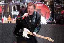 Nu taler enken om sin store sorg