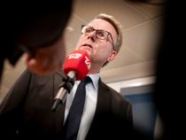 Smutter midt i skandale