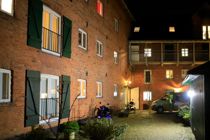 Mand og kvinde fundet døde