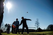 Bragende sol visse steder