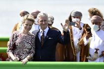 Kongepar vil huse ukrainere