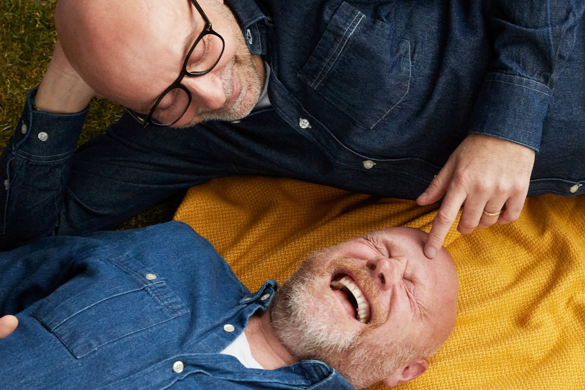 Hver uge tjekker Flemming Møldrup og Mads Steffensen ind med hinanden og taler om de emner, der berører dem. Det kan være om venskab, parforhold, den aldrende krop, det digitale liv, skilsmisse, nederlag, musik, politik og relationer, lyder det fra Podimo. (PR-foto).