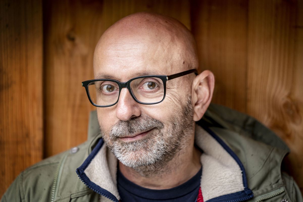 - Mads er min ven både på og uden for skærmen. Jeg holder uendelig meget af hans måde at være menneske på - både på tv og radio, og i vores venskab, skrev Flemming Møldrup i en besked til Ekstra Bladet, da det kom frem, at Mads Steffensen havde sagt op på DR. (Arkivfoto).
